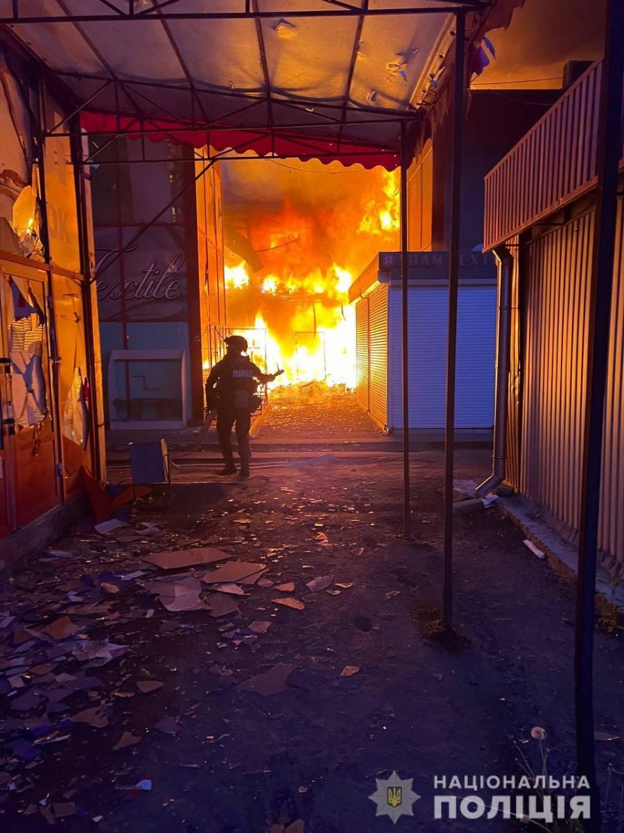 Пожар Харьков: Загорелся рынок из-за обстрела оккупантов